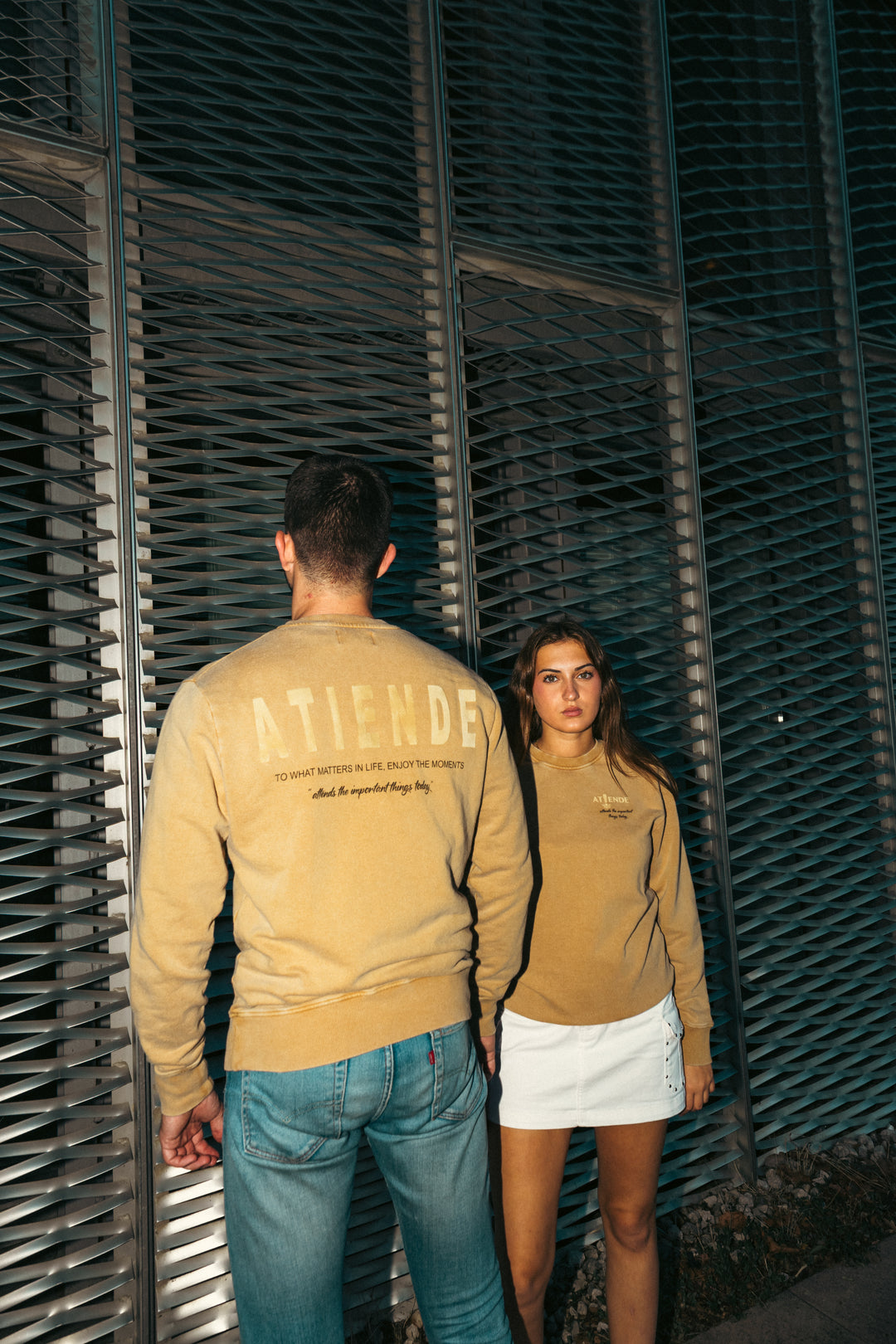 Atiende- Regular hoodie