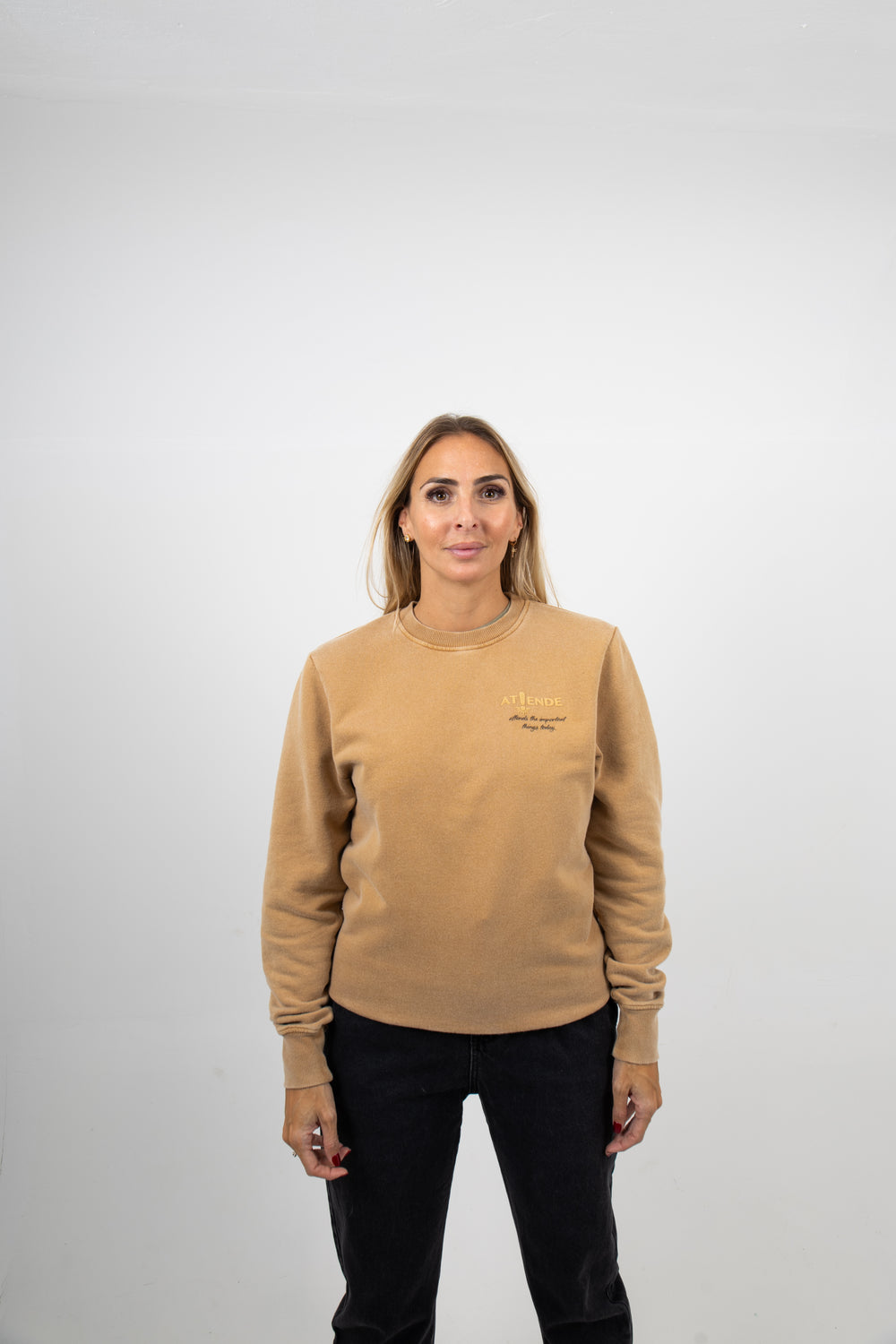 Atiende- Regular hoodie