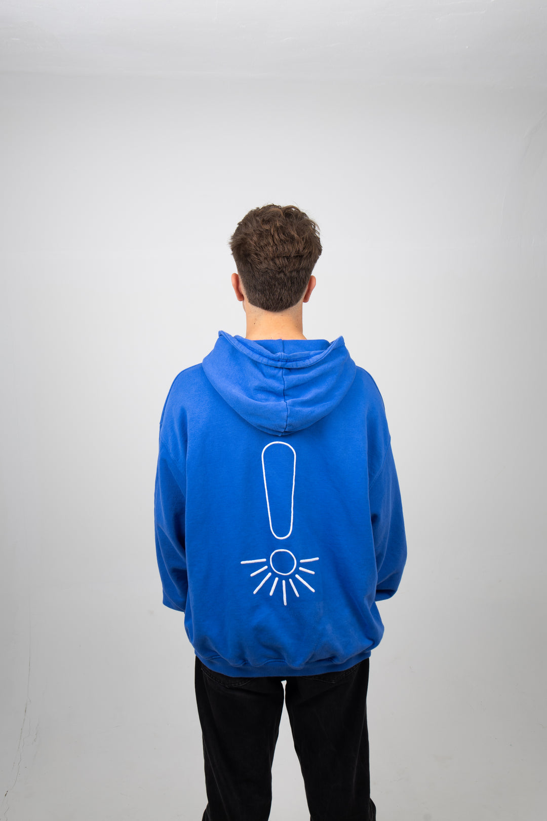 SUDADERA OVERSIZE CON CAPUCHA - BOLD BLUE