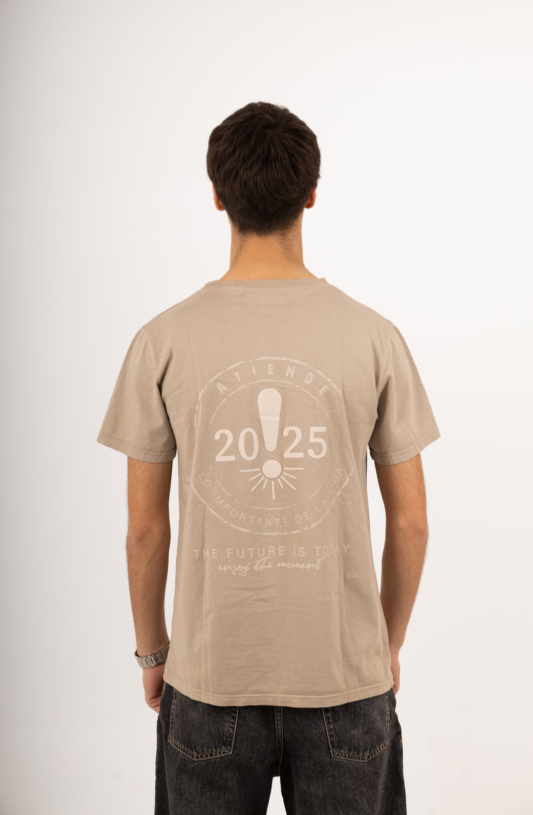CAMISETA REGULAR 2025