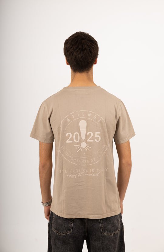 CAMISETA REGULAR 2025